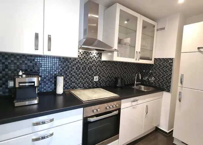 2-zimmer I Kueche I Balkon I Wlan I Prime I Parken 公寓 *